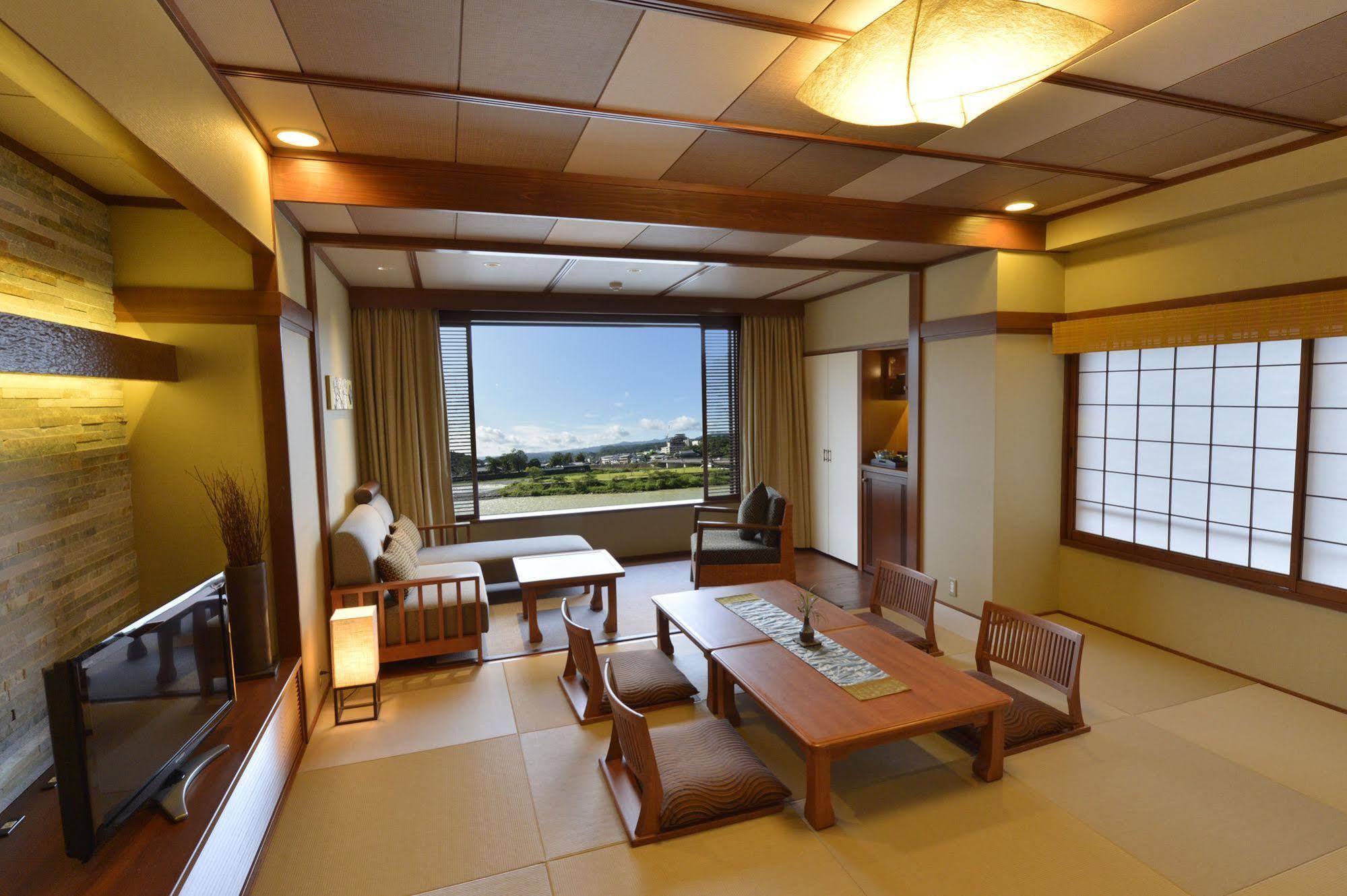 היטויושי Ryokan Ayu No Sato מראה חיצוני תמונה