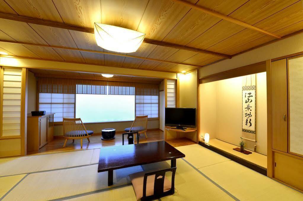היטויושי Ryokan Ayu No Sato מראה חיצוני תמונה